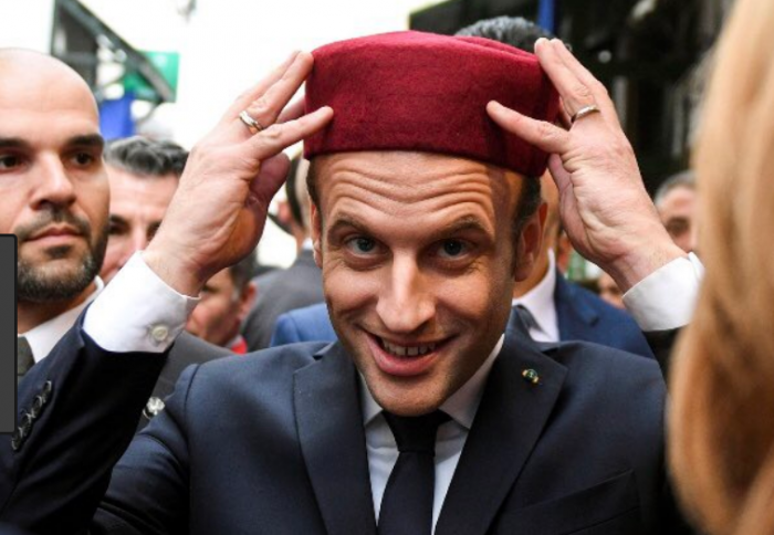Macron-babouches.png