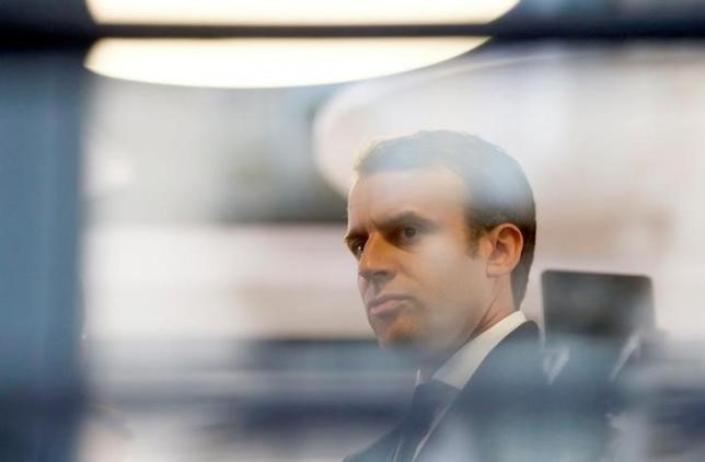 Macron-flou.jpg